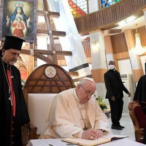 Pope Francis calls for end to violence and extremism on historic, first trip to Iraq