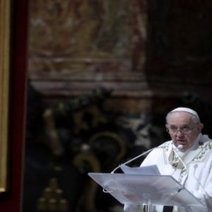 Keep focused on peace, unity, Pope Francis tells Myanmar Catholics