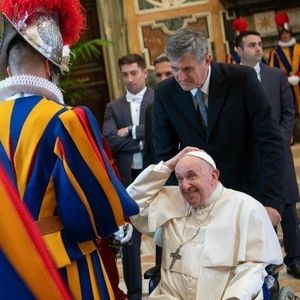 Swiss guards sworn in to uphold a unique role of Church service