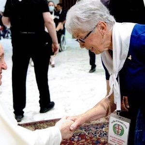 Keep faith alive by meeting and sharing, Pope tells Cursillo delegates
