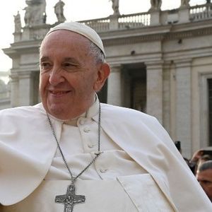 Pornography weakens the soul, Francis tells young priests and seminarians