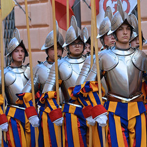 New Swiss Guards pledge to serve Pope Francis